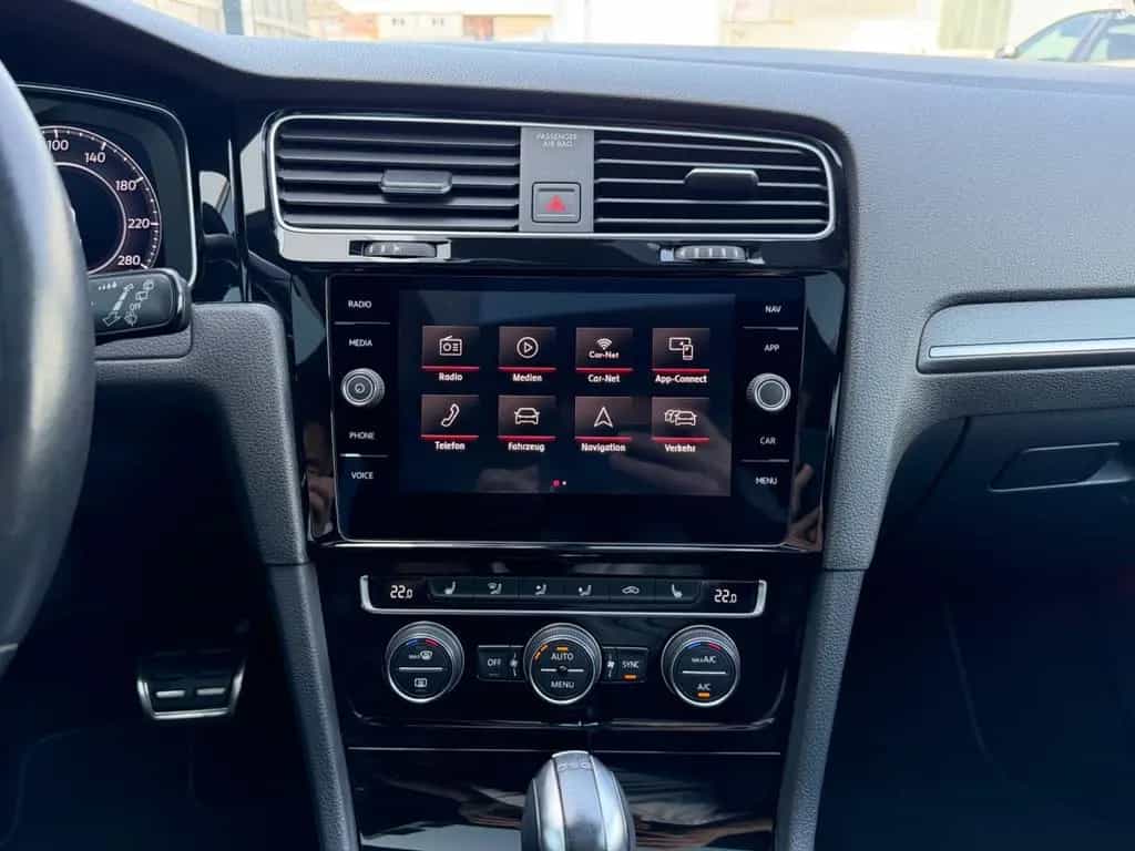 Volkswagen Golf VII Lim. GTI Pano/Dynaudio/Active/Kamera 06/2018-photo-9