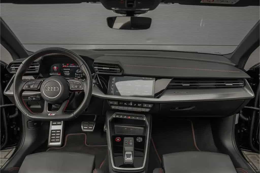 Audi S3 Sportback 2.0 TFSI Quattro Edition One Pano B 05/2022-photo-1