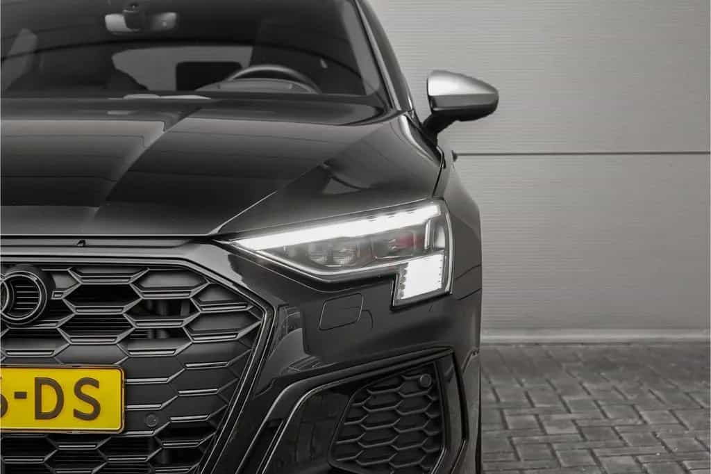 Audi S3 Sportback 2.0 TFSI Quattro Edition One Pano B 05/2022-photo-11