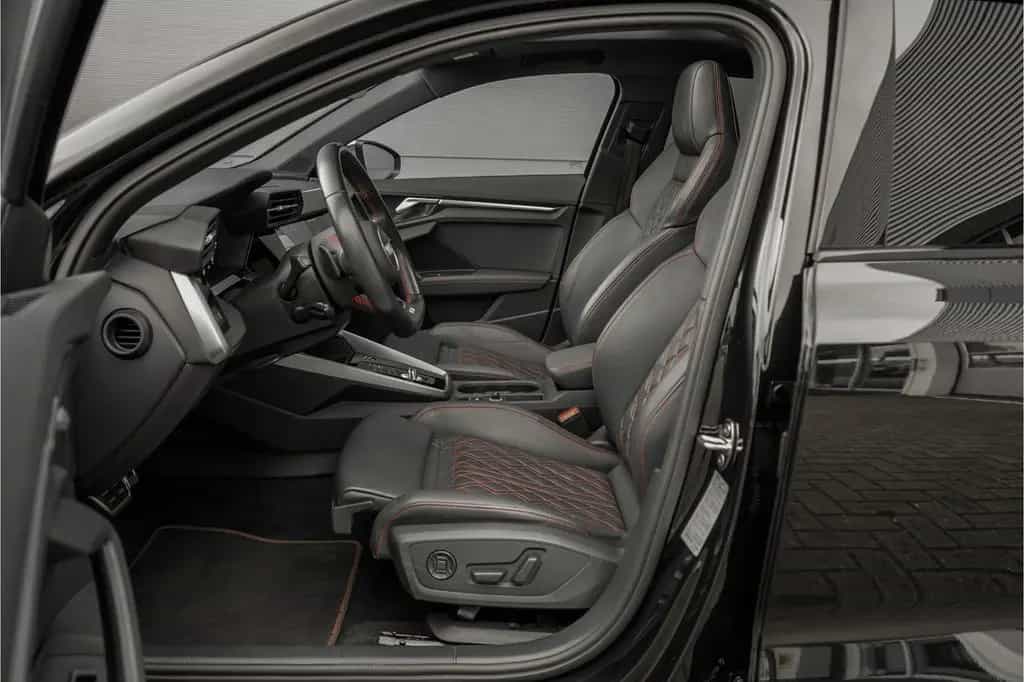 Audi S3 Sportback 2.0 TFSI Quattro Edition One Pano B 05/2022-photo-3