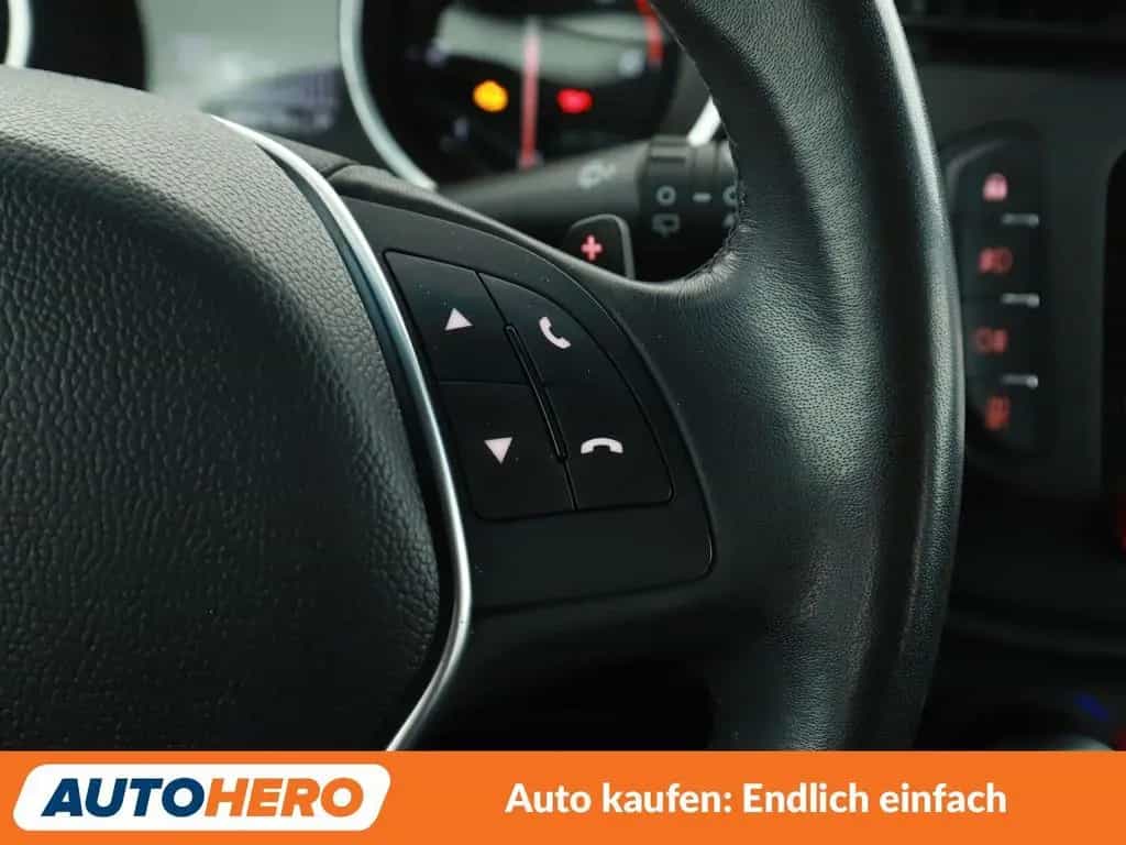 Alfa Romeo Giulietta 2.0 JTDM Super Aut.*NAVI*TEMPO*PDC*SHZ 03/2017-photo-25