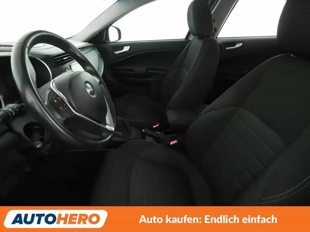 Alfa Romeo Giulietta 2.0 JTDM Super Aut.*NAVI*TEMPO*PDC*SHZ 03/2017-photo-9