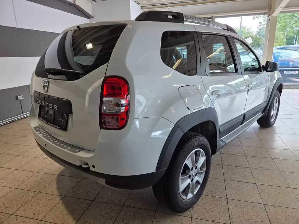 Dacia Duster I Laureate 4x2**HU AU NEU** 1 HAND** 12/2017-photo-6