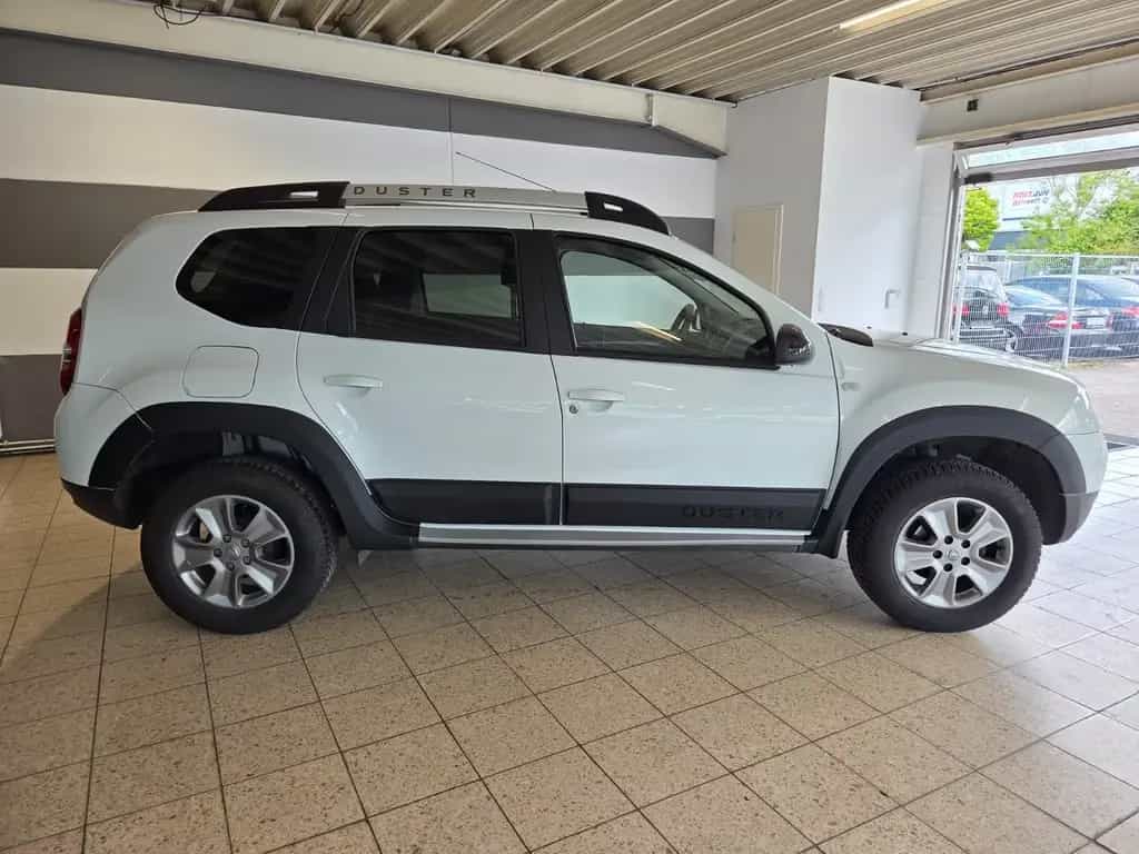 Dacia Duster I Laureate 4x2**HU AU NEU** 1 HAND** 12/2017-photo-7