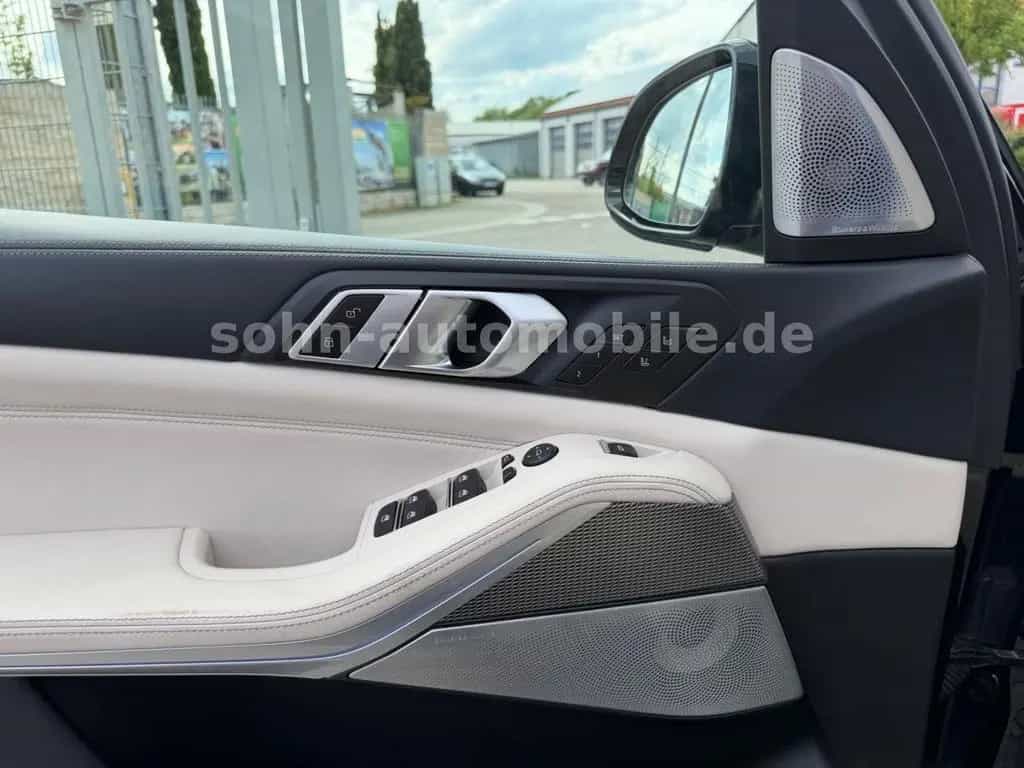 BMW X5 M50 i 2-Achs/B&W/PanoSKY/Laser/Sitzkli/Massage 03/2021-photo-41
