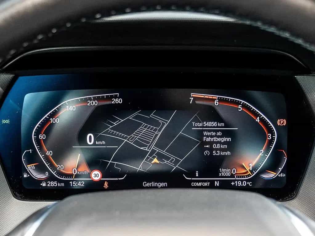 BMW 118 i Sport Line LED Tempomat DAB PDC Sitzheiz 03/2023-photo-10