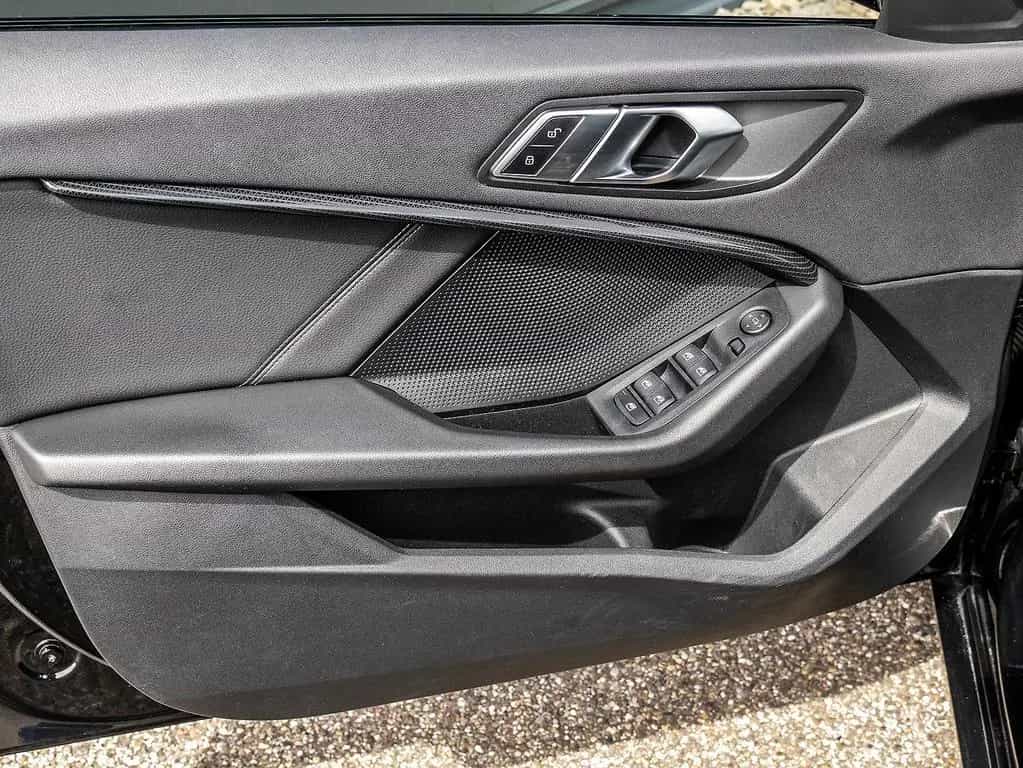 BMW 118 i Sport Line LED Tempomat DAB PDC Sitzheiz 03/2023-photo-14