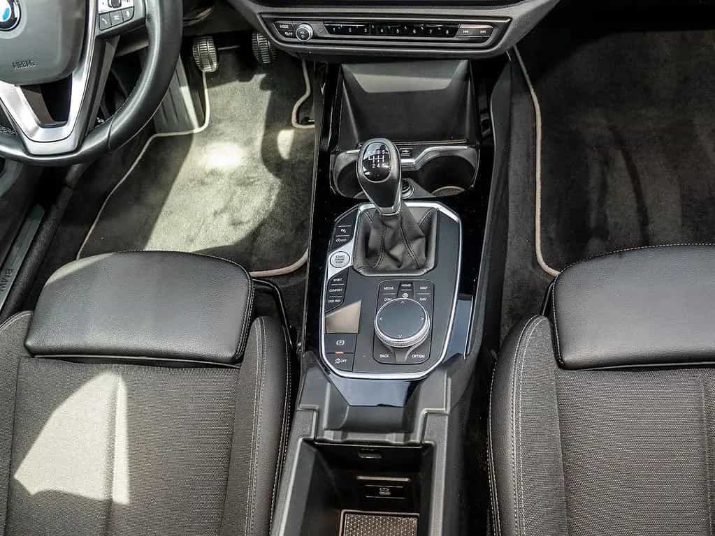 BMW 118 i Sport Line LED Tempomat DAB PDC Sitzheiz 03/2023-photo-7