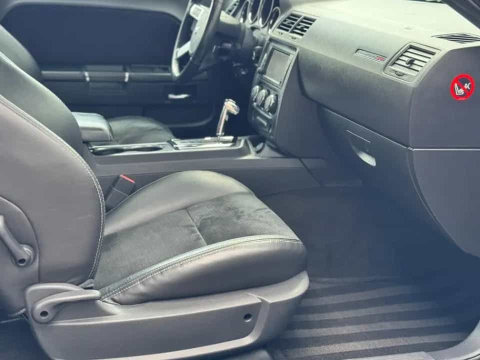 Dodge Challenger 6.1 SRT8 Navi/SD/Leder Zweite Hand 02/2011-photo-6