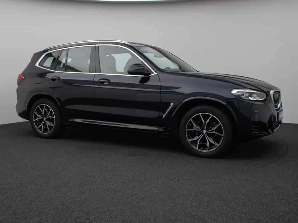 BMW X3 xD30i M Sport Panorama Kamera DAB HiFi Alarm 03/2022-photo-3