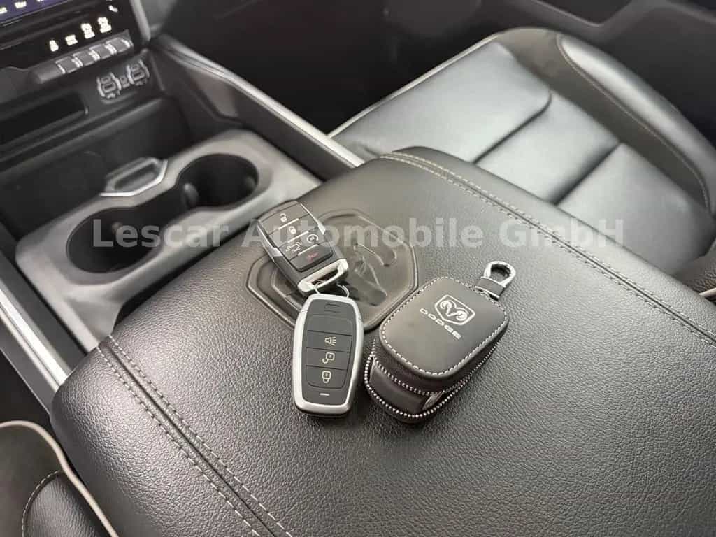 Dodge RAM 1500 Laramie Pick Up 07/2024-photo-16