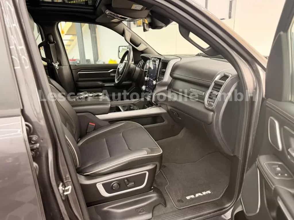Dodge RAM 1500 Laramie Pick Up 07/2024-photo-28