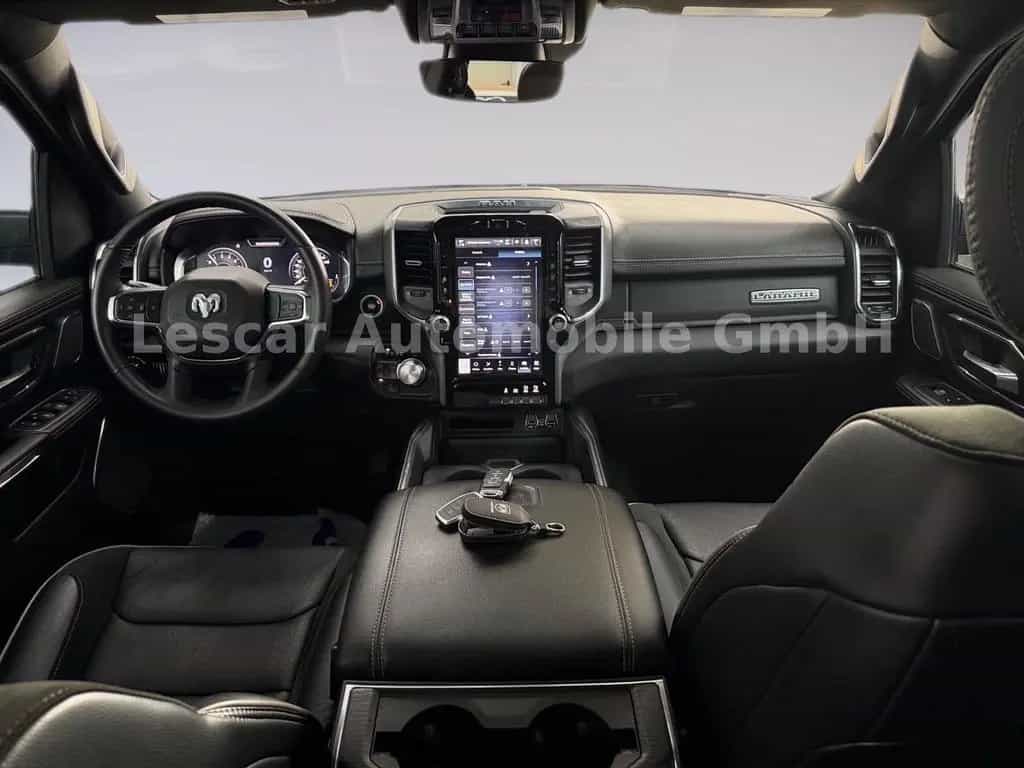 Dodge RAM 1500 Laramie Pick Up 07/2024-photo-8