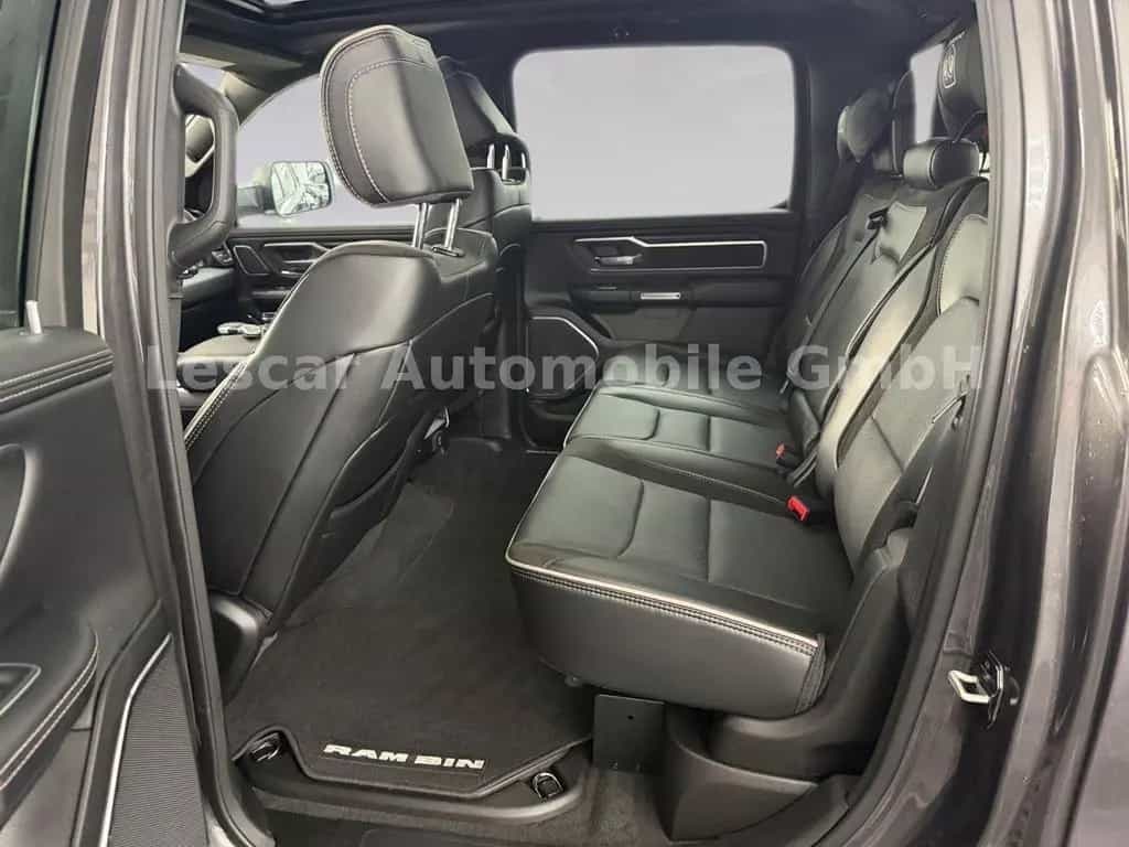 Dodge RAM 1500 Laramie Pick Up 07/2024-photo-9