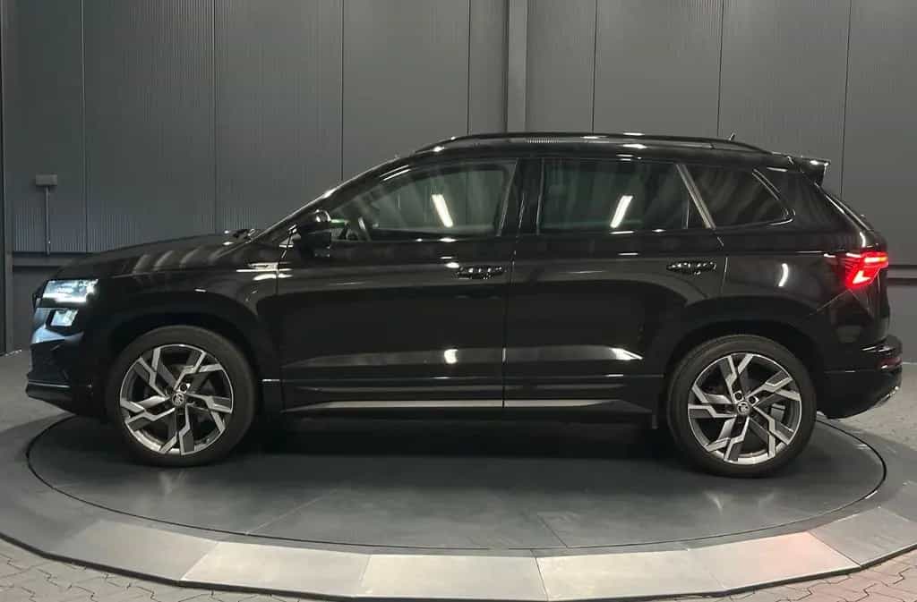 Skoda Karoq Sportline 4x4*19Zoll*LEDER*KAMERA*COLUMBUS 11/2022-photo-1