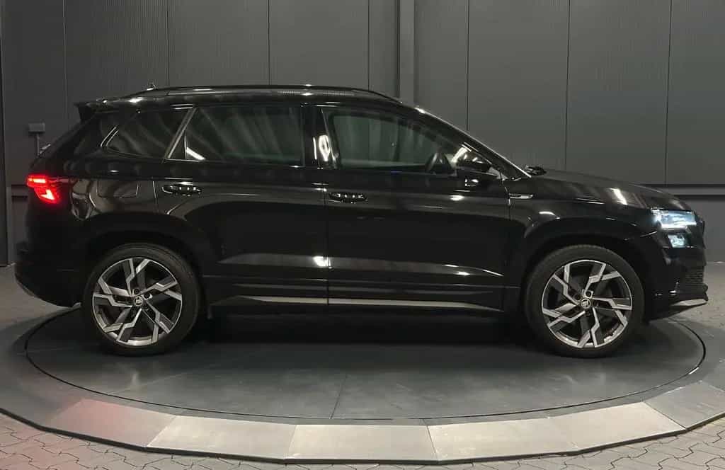 Skoda Karoq Sportline 4x4*19Zoll*LEDER*KAMERA*COLUMBUS 11/2022-photo-5