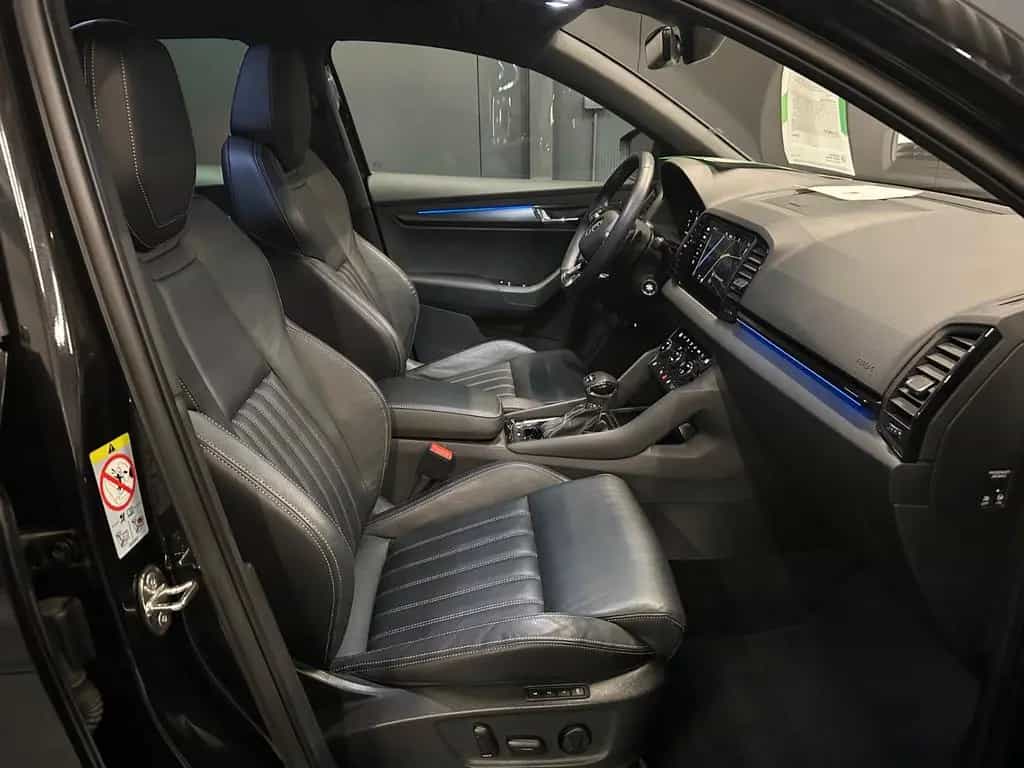 Skoda Karoq Sportline 4x4*19Zoll*LEDER*KAMERA*COLUMBUS 11/2022-photo-9