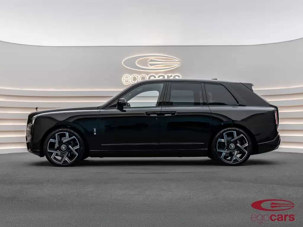 Rolls-Royce Cullinan Black Badge Series II 600CV 01/2025-photo-2