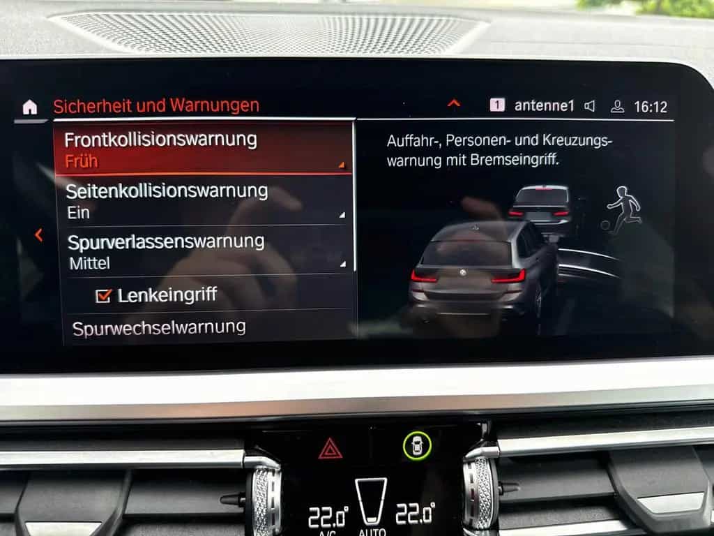 BMW 330 i Touring M-Sport ACC NAV HUD 360° PDC Laser 03/2020-photo-11