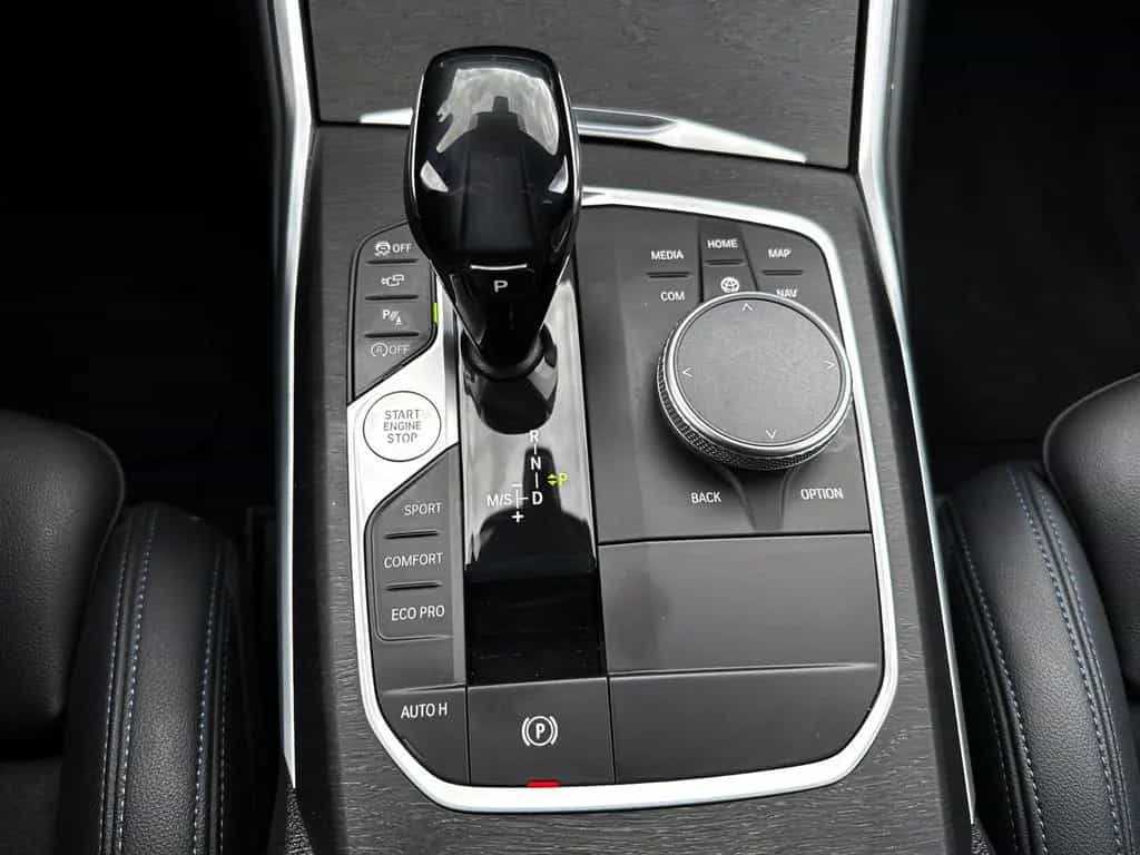BMW 330 i Touring M-Sport ACC NAV HUD 360° PDC Laser 03/2020-photo-19