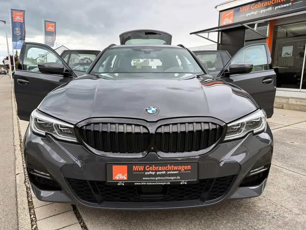 BMW 330 i Touring M-Sport ACC NAV HUD 360° PDC Laser 03/2020-photo-2