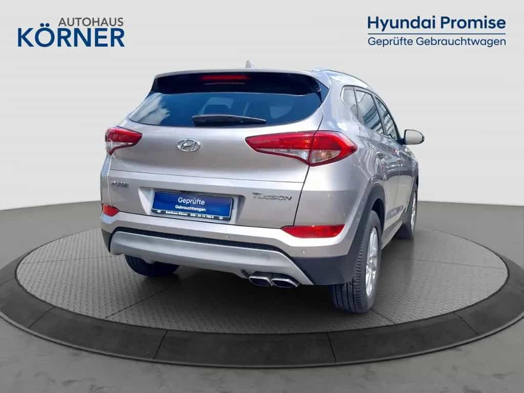 Hyundai TUCSON STYLE 1.6 T-GDi *NAVI*CAM*SITZHZG*SPURASS 12/2016-photo-3