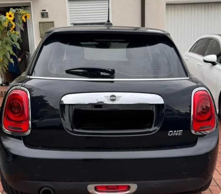 MINI ONE Blackyard Blackyard 08/2018-photo-4