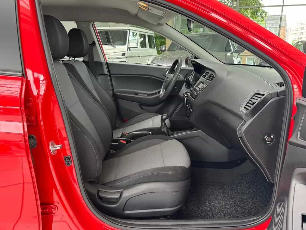 Hyundai i20 Select*TÜV NEU*INSPEKTION NEU*KLIMA 12/2019-photo-16