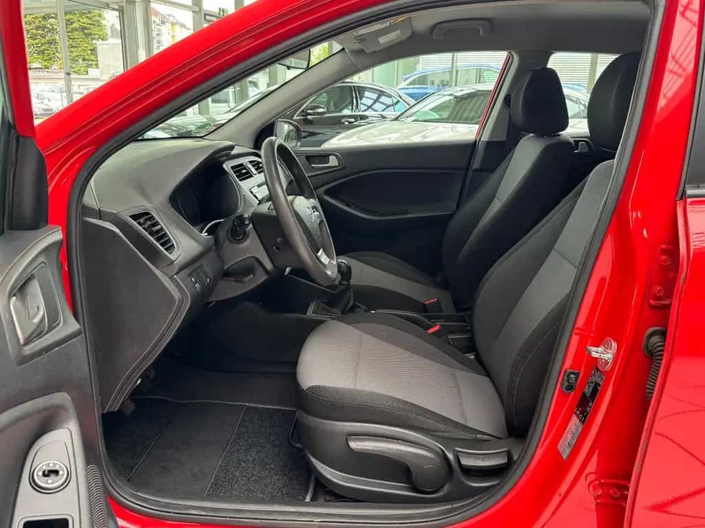 Hyundai i20 Select*TÜV NEU*INSPEKTION NEU*KLIMA 12/2019-photo-17