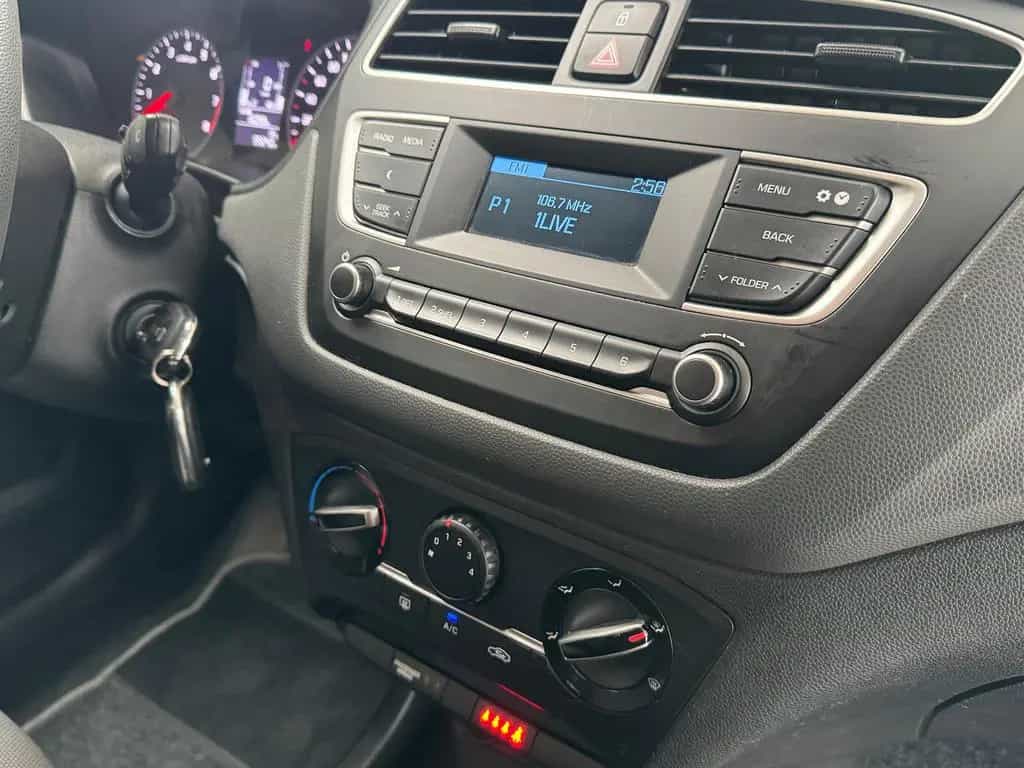 Hyundai i20 Select*TÜV NEU*INSPEKTION NEU*KLIMA 12/2019-photo-19