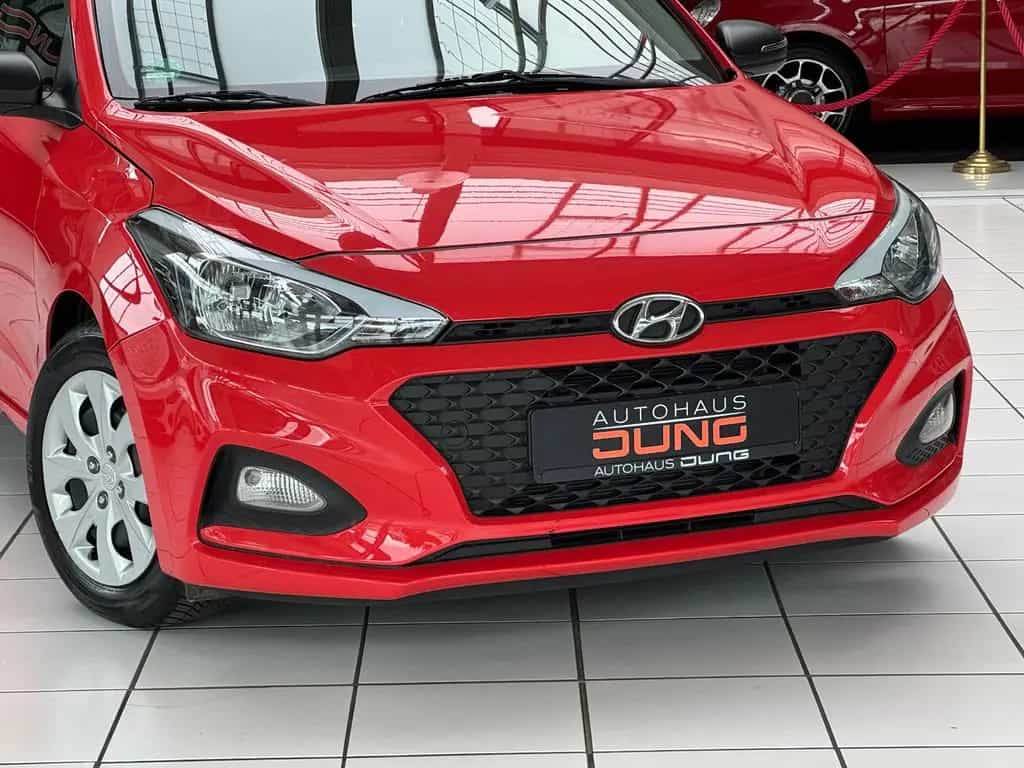 Hyundai i20 Select*TÜV NEU*INSPEKTION NEU*KLIMA 12/2019-photo-4