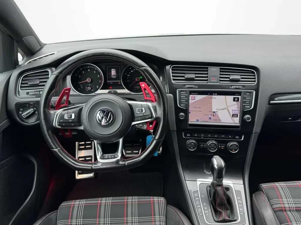 Volkswagen Golf VII GTI Performance *XENON*NAVI*DCC* 04/2015-photo-11