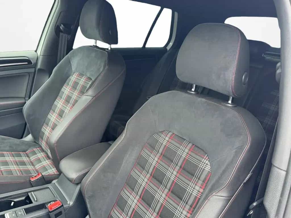 Volkswagen Golf VII GTI Performance *XENON*NAVI*DCC* 04/2015-photo-8