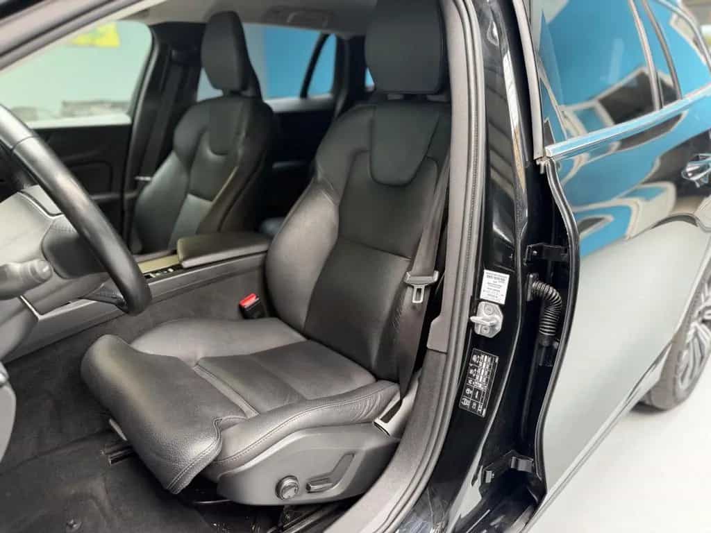 Volvo V60 Kombi Inscription*LEDER*NAVI*AHK*SHZ*LED* 04/2019-photo-12