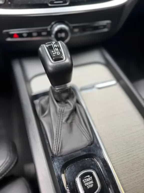 Volvo V60 Kombi Inscription*LEDER*NAVI*AHK*SHZ*LED* 04/2019-photo-15