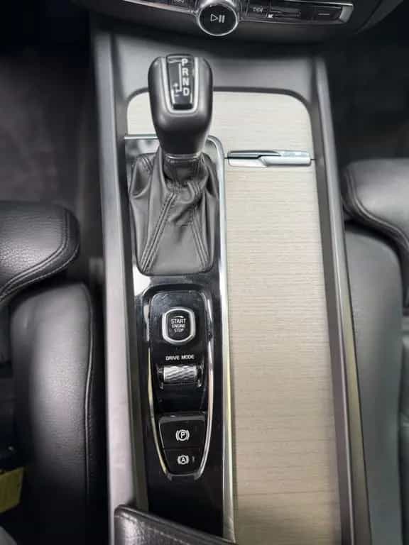 Volvo V60 Kombi Inscription*LEDER*NAVI*AHK*SHZ*LED* 04/2019-photo-16