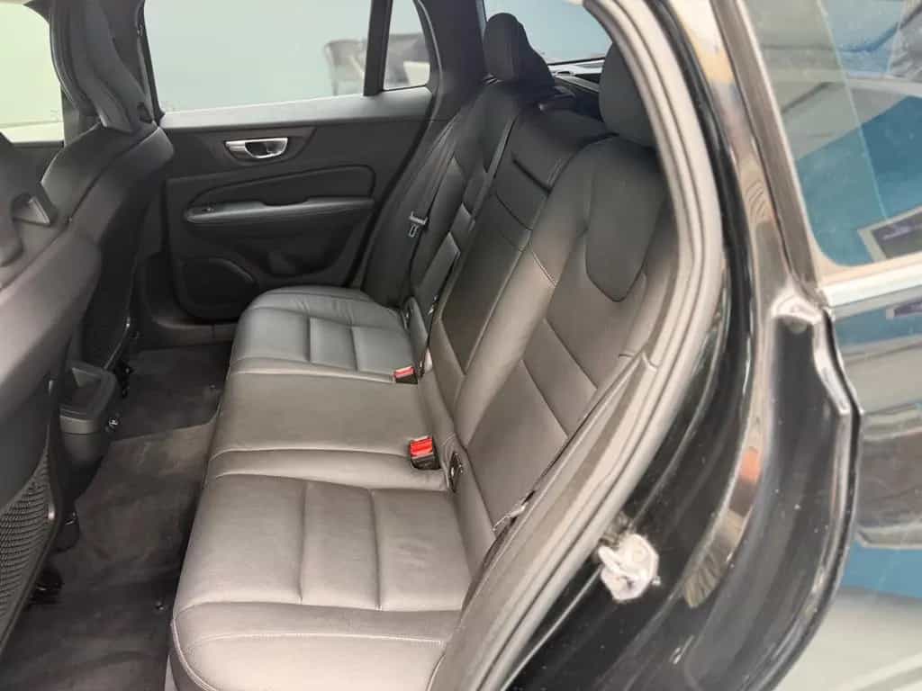 Volvo V60 Kombi Inscription*LEDER*NAVI*AHK*SHZ*LED* 04/2019-photo-18