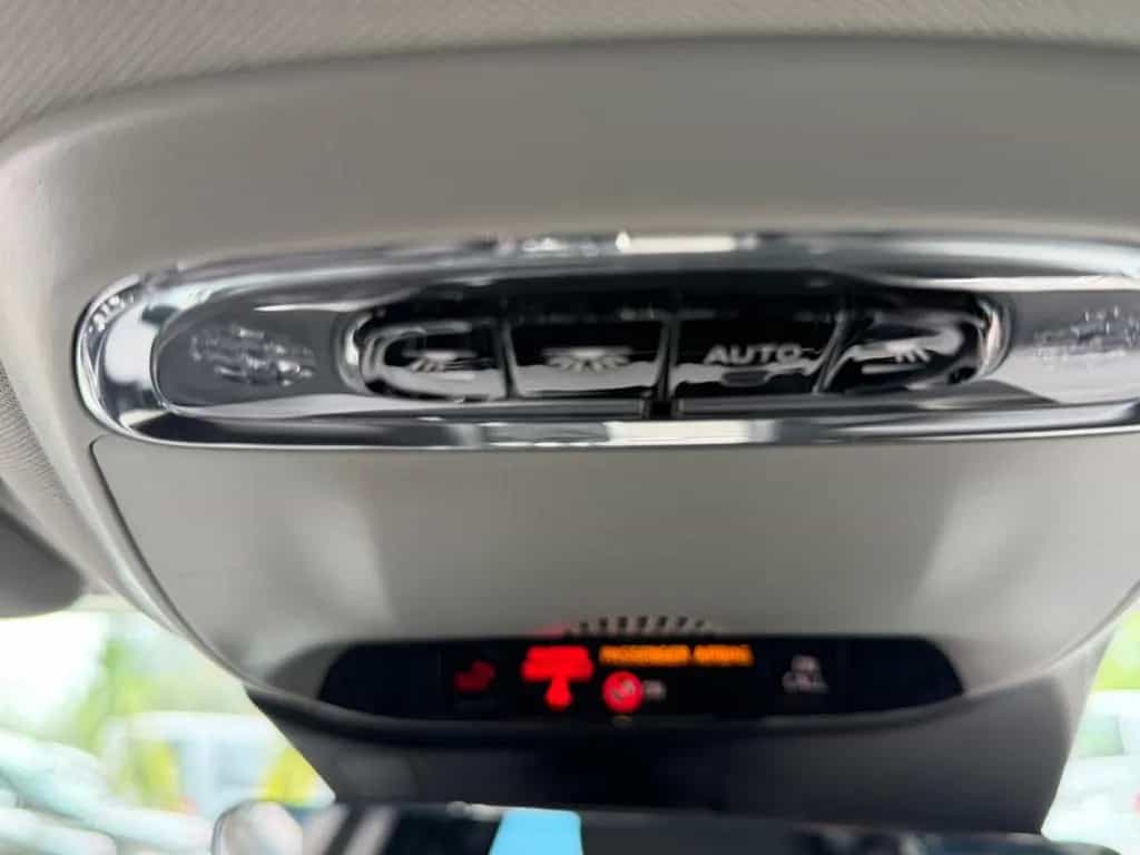Volvo V60 Kombi Inscription*LEDER*NAVI*AHK*SHZ*LED* 04/2019-photo-27
