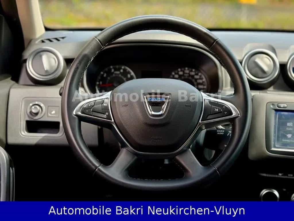 Dacia Duster II Prestige 360*Stzh- Tüv-Insp Neu *TOP* 01/2019-photo-12