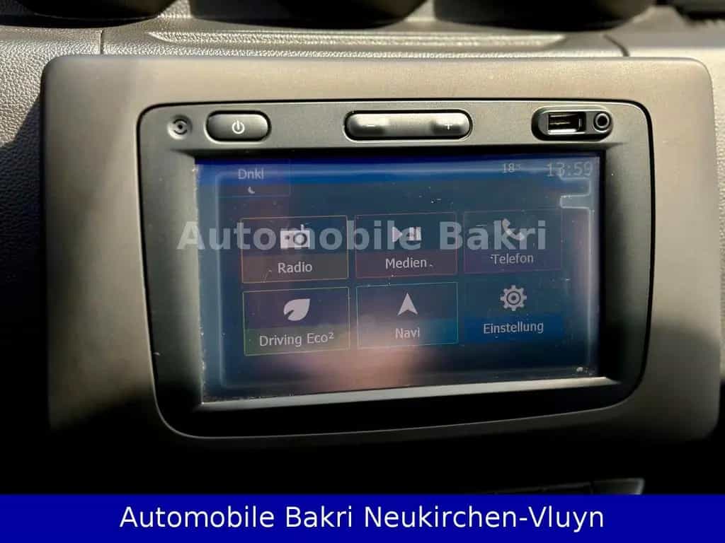 Dacia Duster II Prestige 360*Stzh- Tüv-Insp Neu *TOP* 01/2019-photo-18