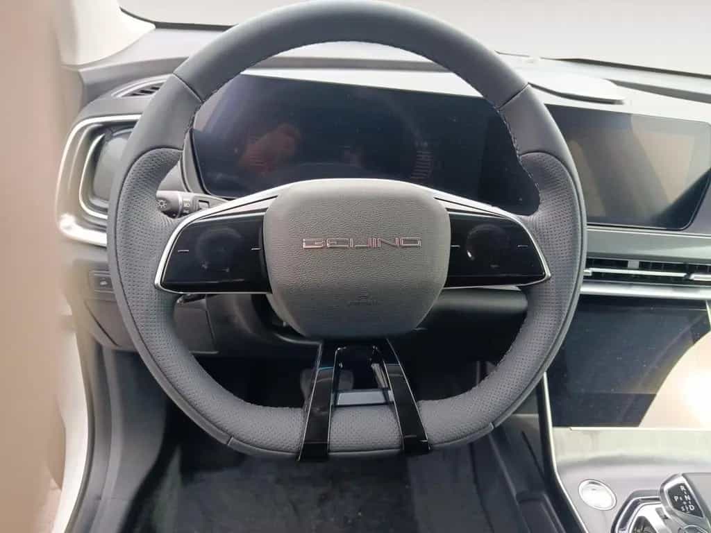 BAIC Beijing X75 1,5 Turbo GDI 4 Zylinder Automatik 1 null-photo-9