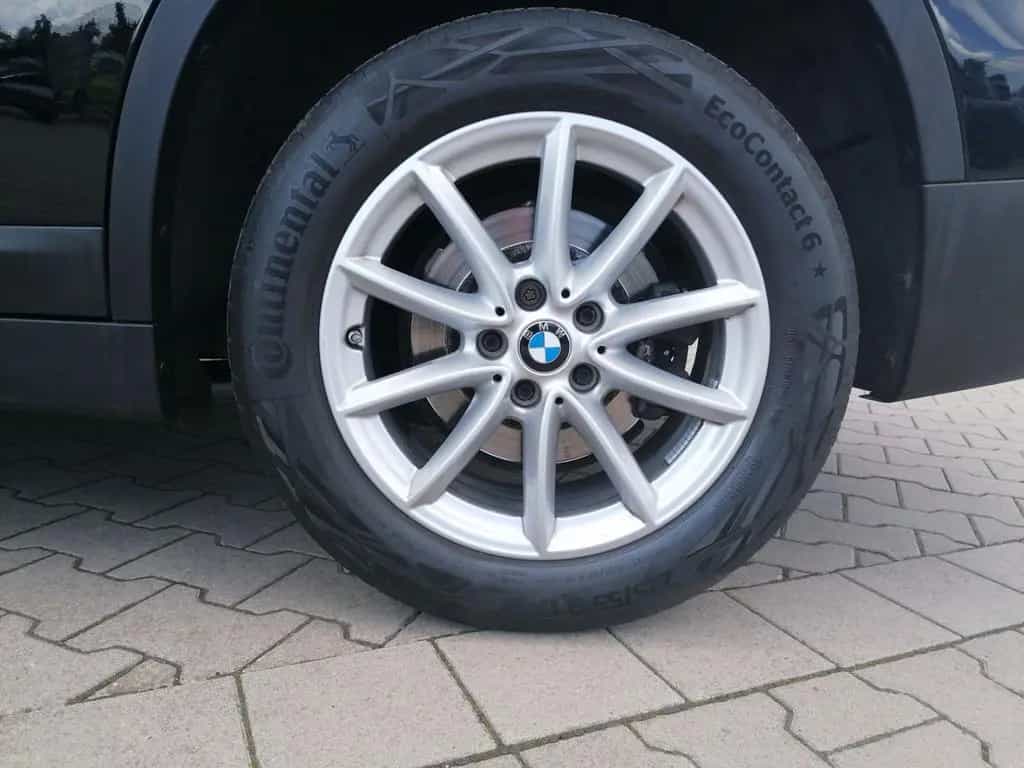 BMW X1 xDrive20d Advantage HUD Navi Kamera Sportsitz 02/2020-photo-17
