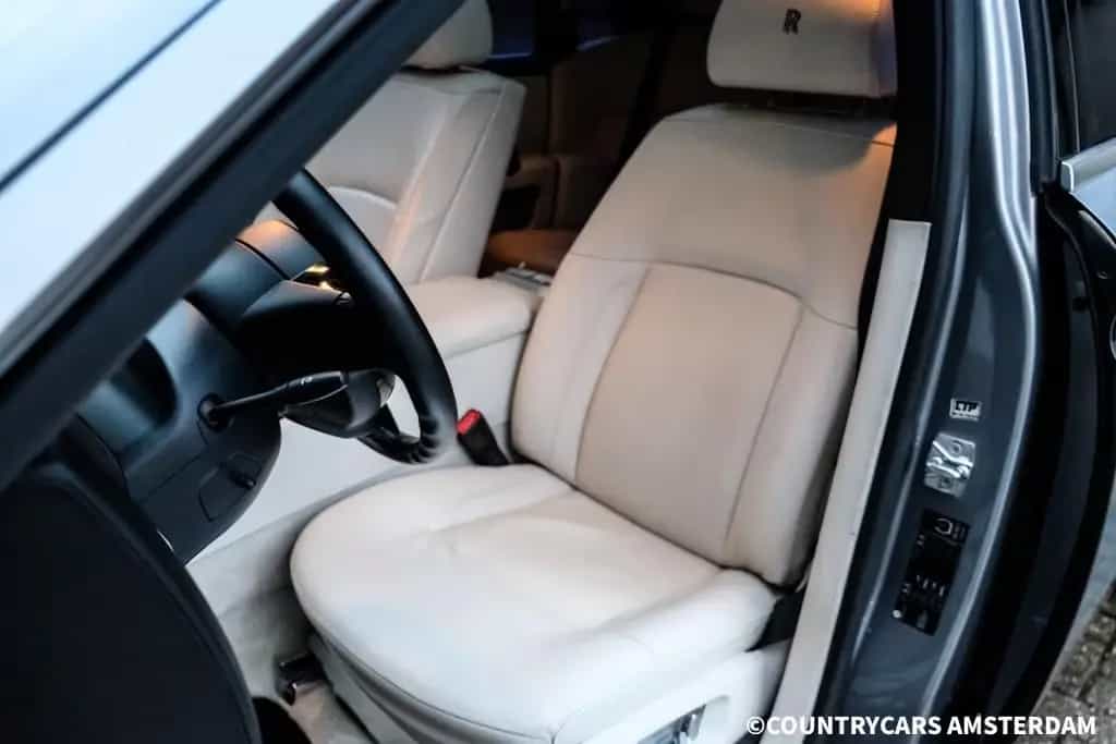 Rolls-Royce Ghost 6.6 V12 05/2010-photo-11