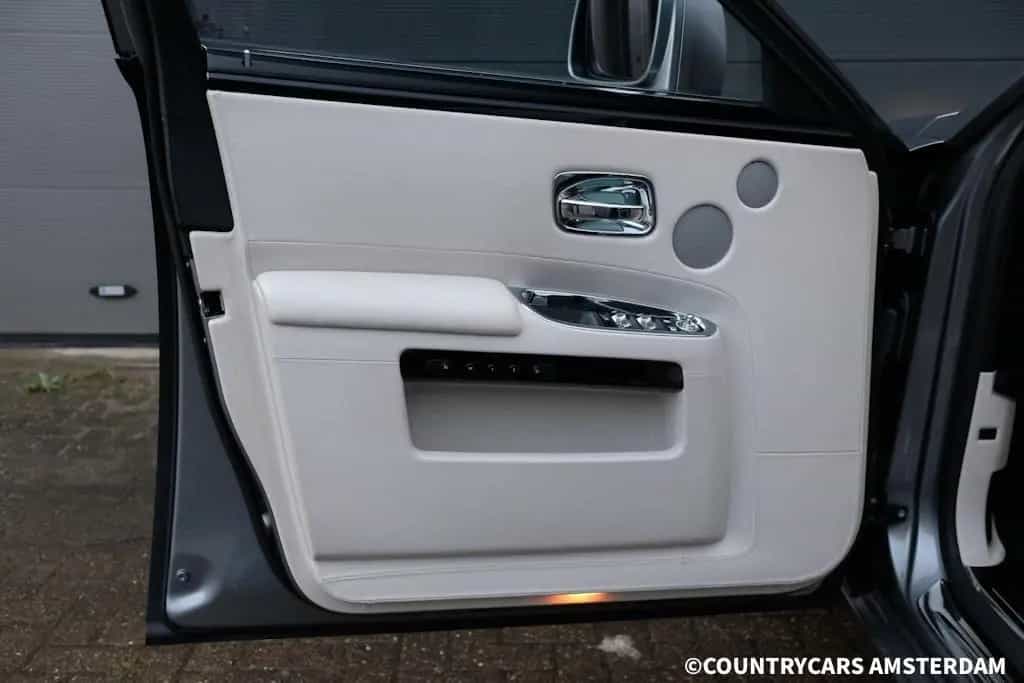 Rolls-Royce Ghost 6.6 V12 05/2010-photo-14