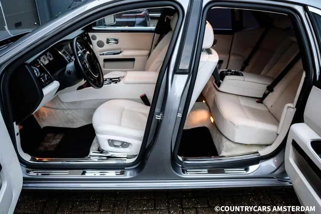 Rolls-Royce Ghost 6.6 V12 05/2010-photo-16