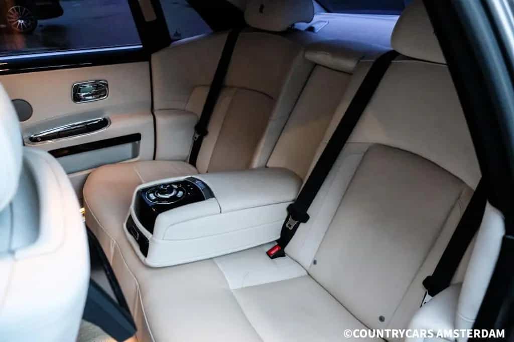 Rolls-Royce Ghost 6.6 V12 05/2010-photo-18