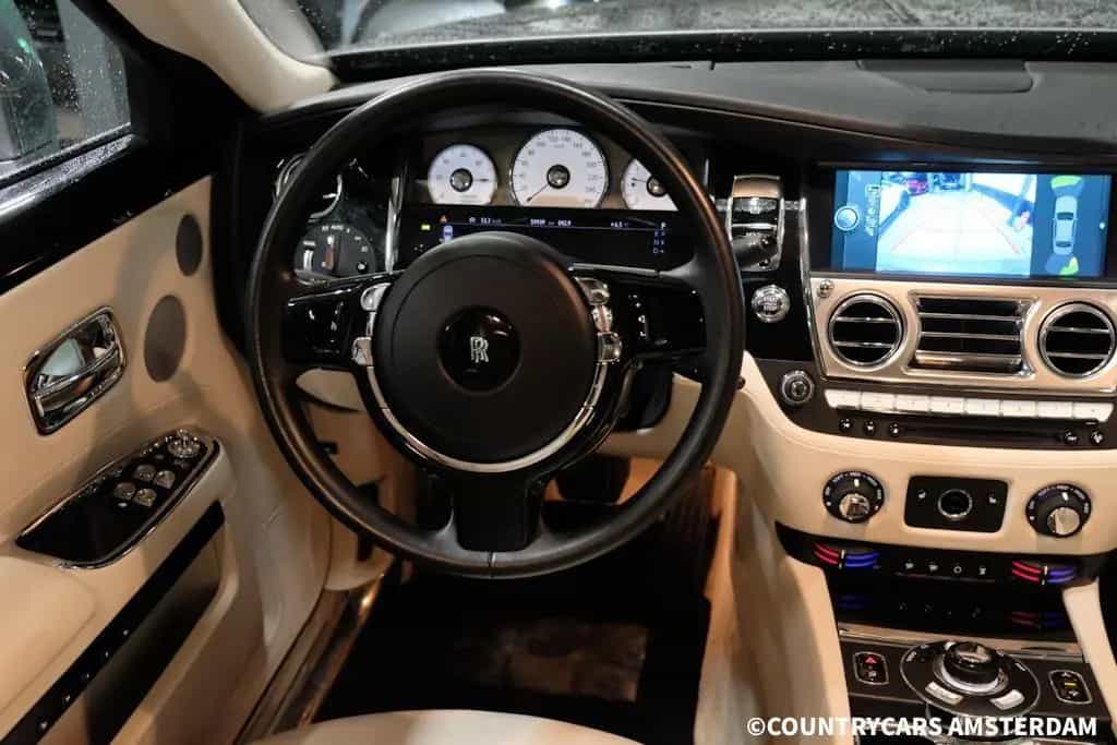 Rolls-Royce Ghost 6.6 V12 05/2010-photo-23