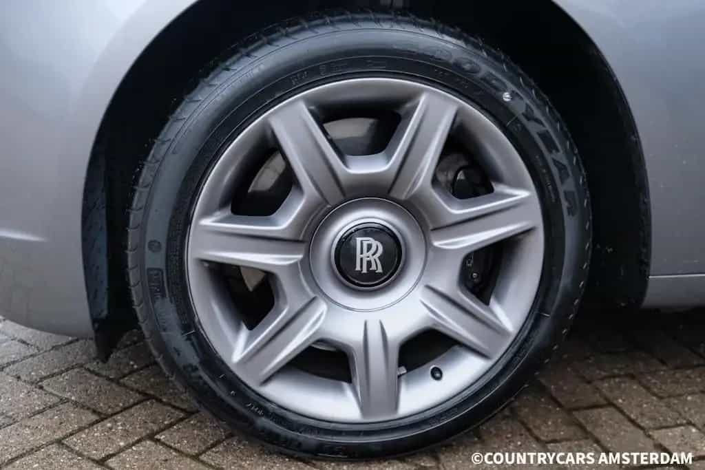 Rolls-Royce Ghost 6.6 V12 05/2010-photo-6