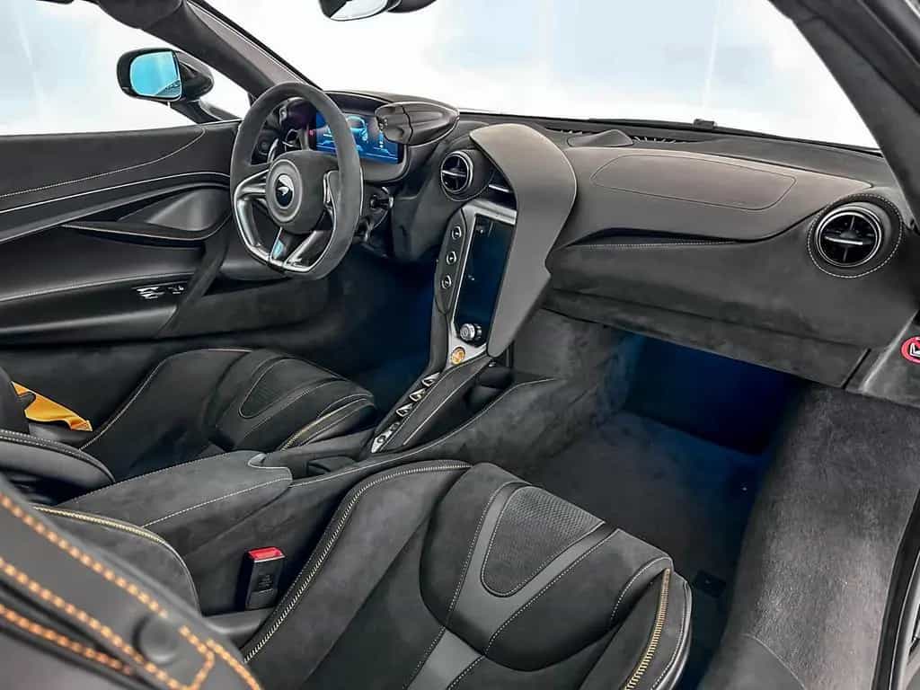 McLaren 750S 4.0 Coupé MY27 - McLaren Milano 05/2026-photo-10