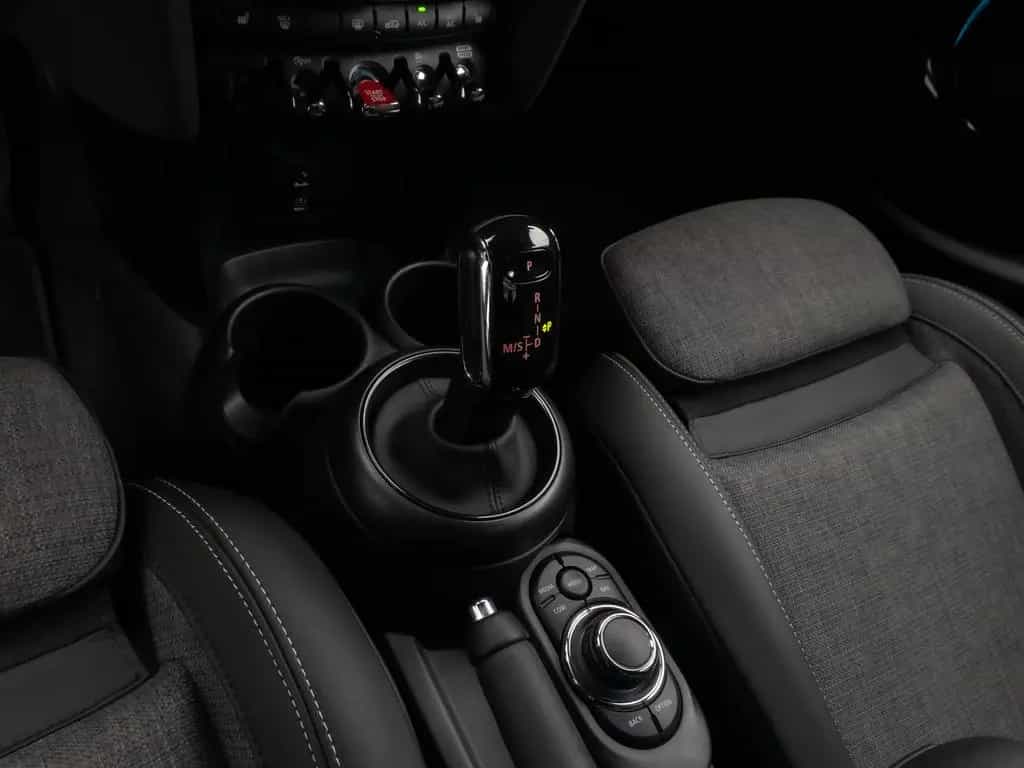 MINI Cooper Trim Kamera DAB Komfort Leder Sport LED 03/2023-photo-21
